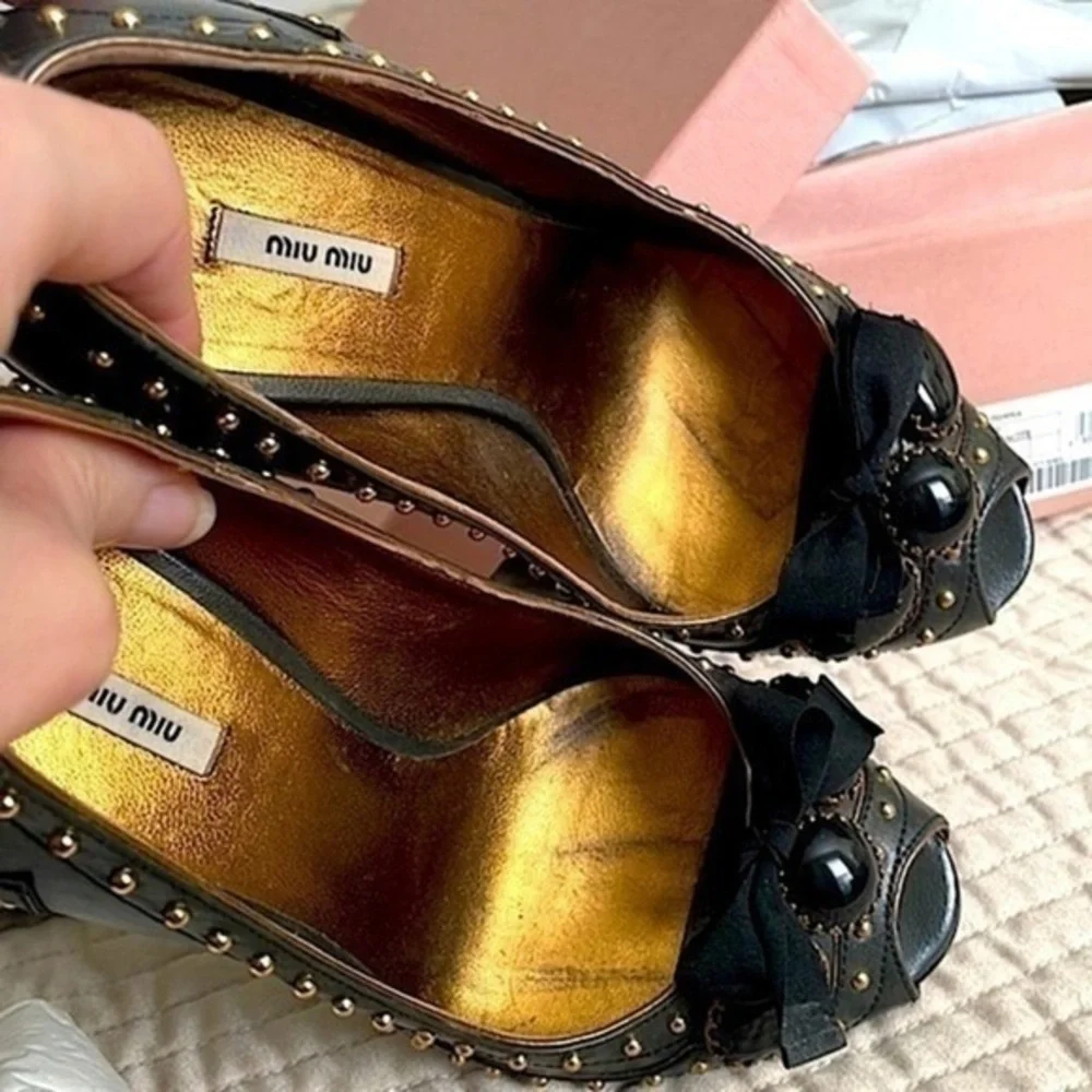 Miu Miu Leather studded peeptoe pumps cabochon & bows size 35